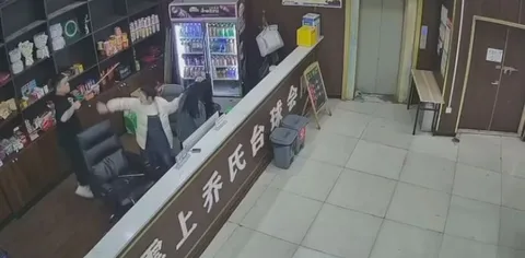 台球第3弹 台球馆包厢性爱合集 别光看球技 包厢里 台球第3弹