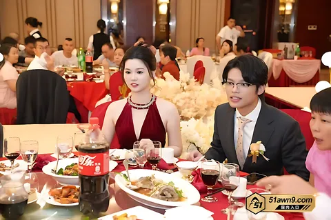 新婚少妇SM调教佩戴眼罩穿黑丝挂脖内衣自慰9 高颜新婚少妇 婚后被丈夫引入SM 从羞 新婚少妇SM调教佩戴眼罩穿黑丝挂脖内衣自慰9