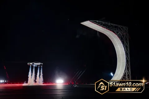 1 3 特斯拉都能飞 空中车震照进现实 AI先 1 3