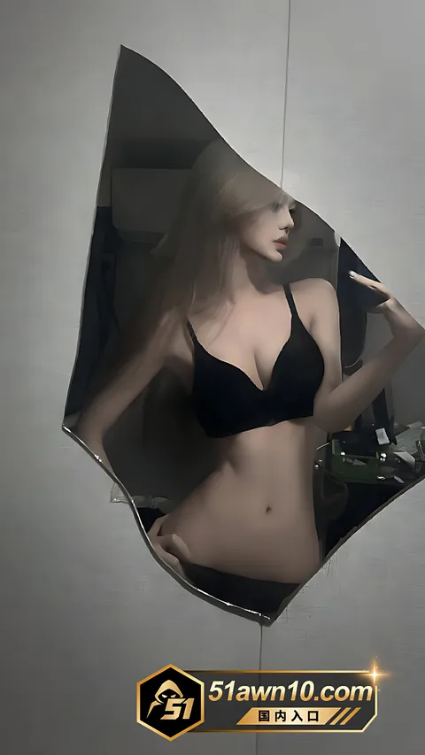 博主陈念君身着黑色蕾丝内衣卧在下方7 伪娘圈女王 陈念君 大奶子配巨根 掰开 博主陈念君身着黑色蕾丝内衣卧在下方7