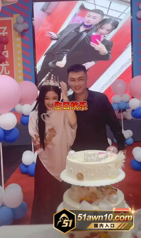 陪大哥24 快手97w粉女网红 文静 陪大哥翻车 陪大哥24