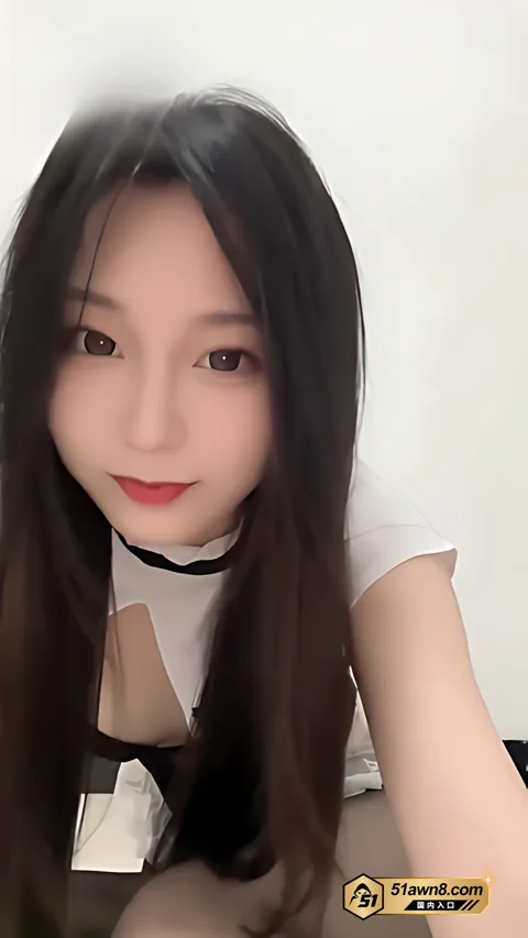 斯凯丽衬衫格纹裙私拍蒙眼分腿自慰及口交实录2 高颜值清纯少女 斯凯丽空 被金主调教 斯凯丽衬衫格纹裙私拍蒙眼分腿自慰及口交实录2