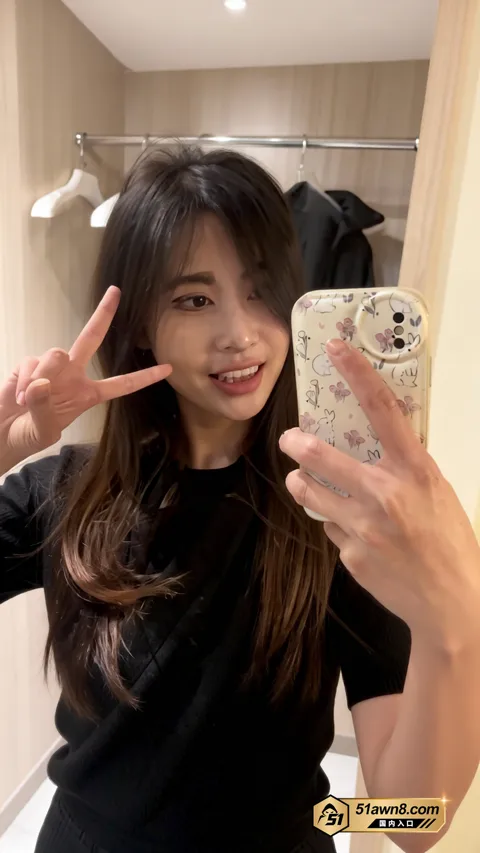 网红Villanelle私拍深蓝百褶裙配白袜1 抖音高颜值嫩妹 Villanelle 网红Villanelle私拍深蓝百褶裙配白袜1