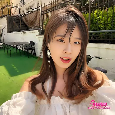 两个白衣妹子在洗手间对着镜子晃悠1 绝美超嫩女大学生 杨明霖 洗手间对着镜 两个白衣妹子在洗手间对着镜子晃悠1