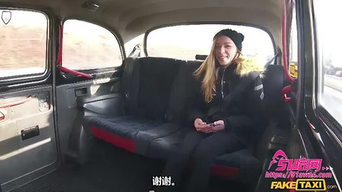 艾米丽在车后座两人在车里肉搏2 真假出租车 艾米丽 车震视频 后座展开 艾米丽在车后座两人在车里肉搏2