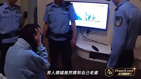蓝色制服男与神秘女子12 社会纪实 蓝色制服男与神秘女子 场景多 蓝色制服男与神秘女子12