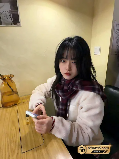 上海妹子洛丽塔私拍揉胸被摸7 上海妹子洛丽塔 白蕾丝私拍 镜前揉胸床 上海妹子洛丽塔私拍揉胸被摸7