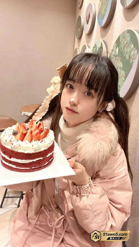 上海妹子洛丽塔私拍揉胸被摸1 上海妹子洛丽塔 白蕾丝私拍 镜前揉胸床 上海妹子洛丽塔私拍揉胸被摸1