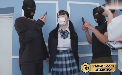 暗黑系列迷奸 1 暗黑系列迷奸 18岁JK学生妹惨遭群男 暗黑系列迷奸 1