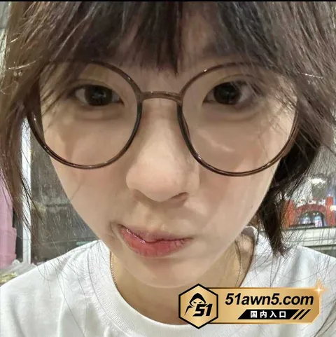 方立圆16 青岛驻唱女网红 方立圆 主动约炮骗炮 方立圆16