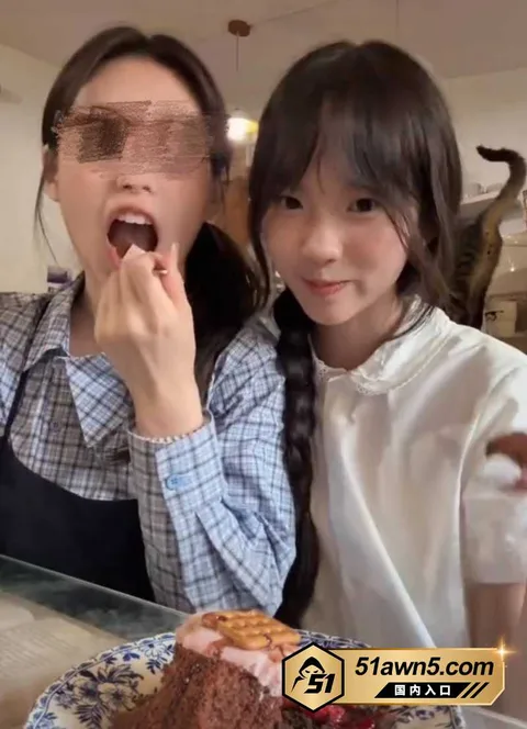 方立圆19 青岛驻唱女网红 方立圆 主动约炮骗炮 方立圆19