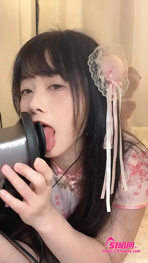 ASMR声控主播 缇雅99 粉色蕾丝蝴