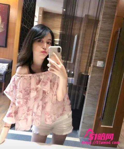 魏莹39 百万粉女主播 魏莹 宁让粉丝操不陪大哥 魏莹39