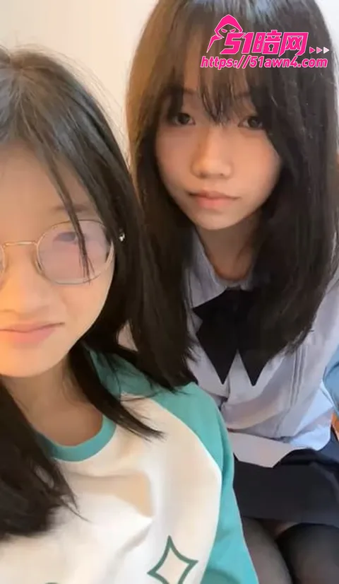 photo20260819120242 极品嫩妹 困困兔 拉闺蜜下海开播发家致 photo20260819120242